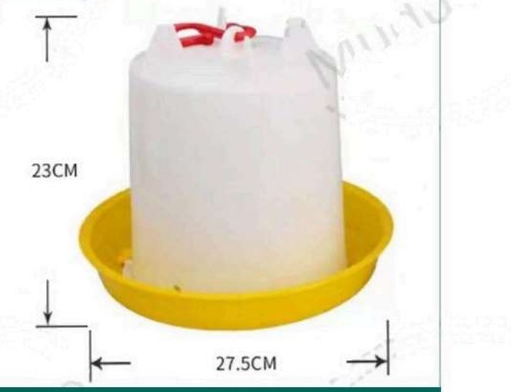 Bebedero 5L M063